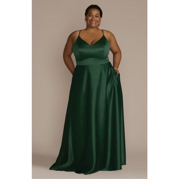 💚 David’s Bridal Satin A-Line Bridesmaid Dress – Juniper, Size 22 (NWT) 💚 - Picture 1 of 7